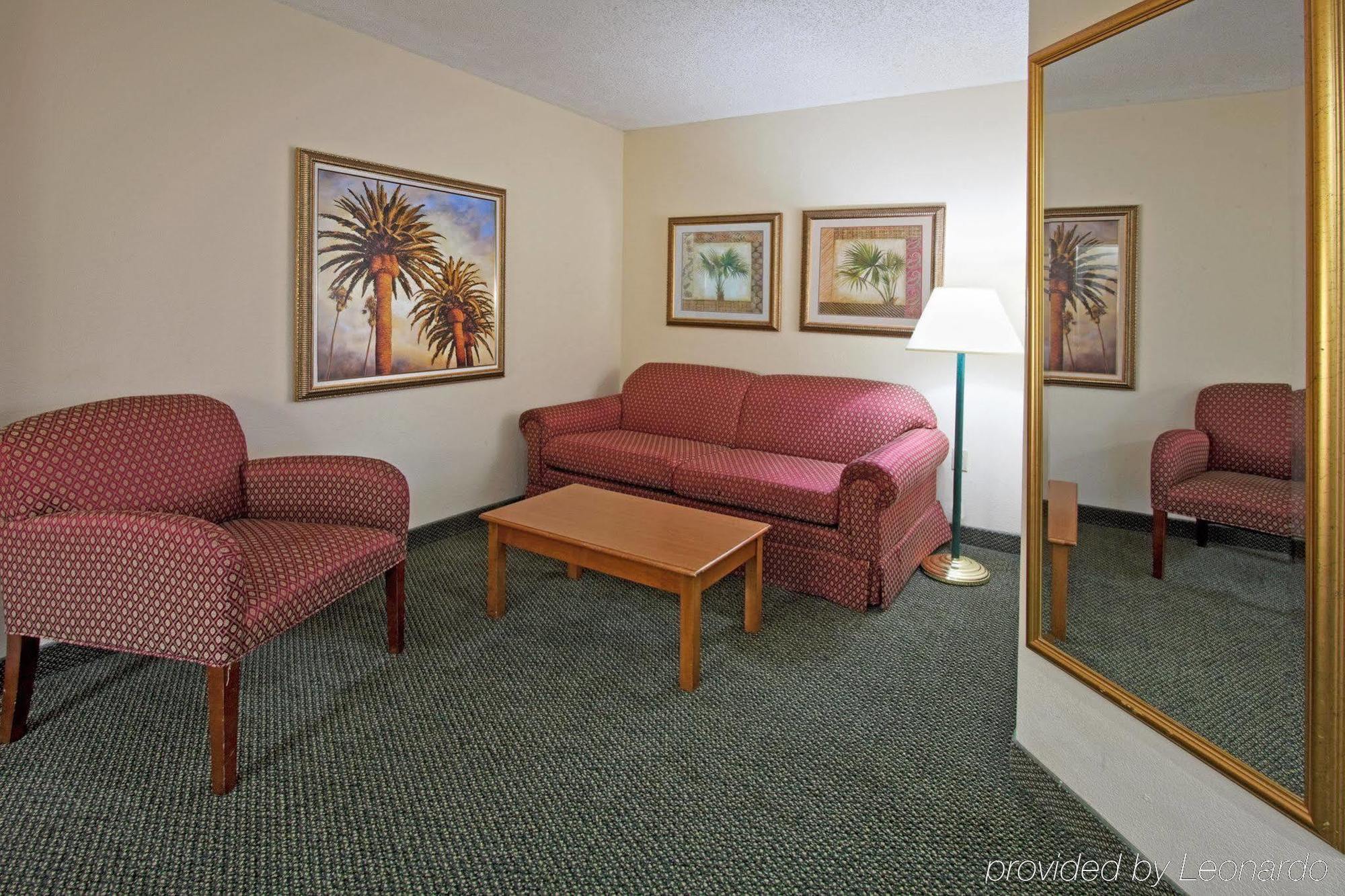 Holiday Inn Express Hotel & Suites Miami - Hialeah By Ihg Exterior foto